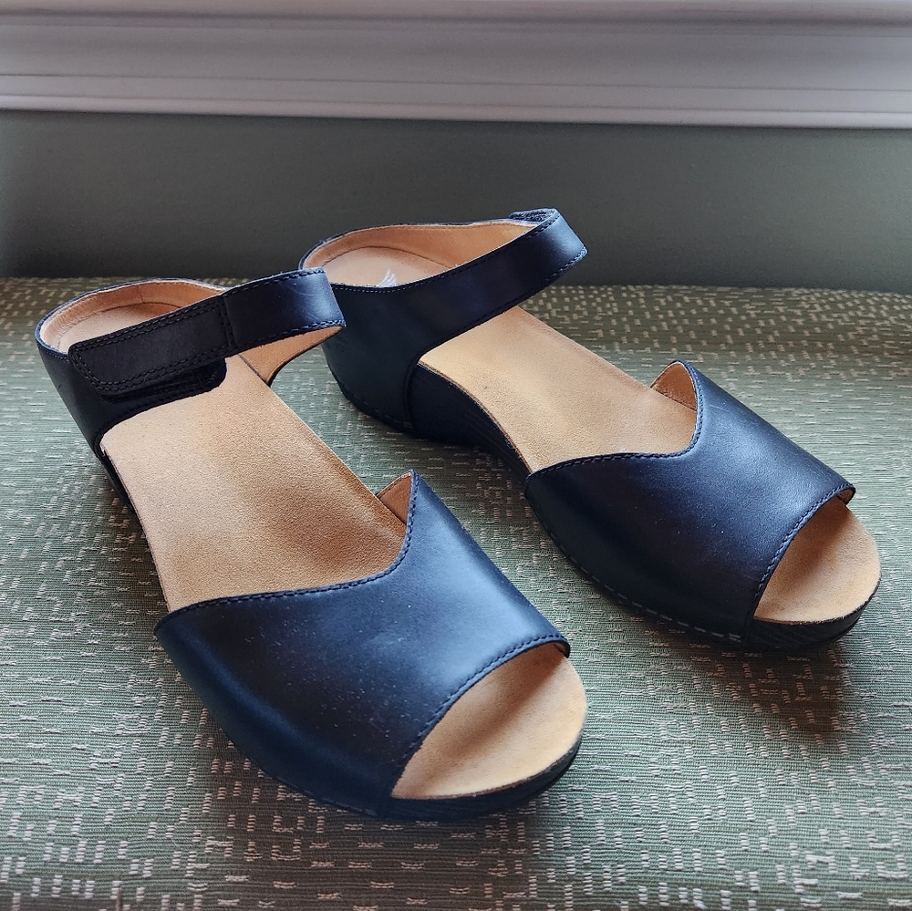 Dansko black leather clogs size 40